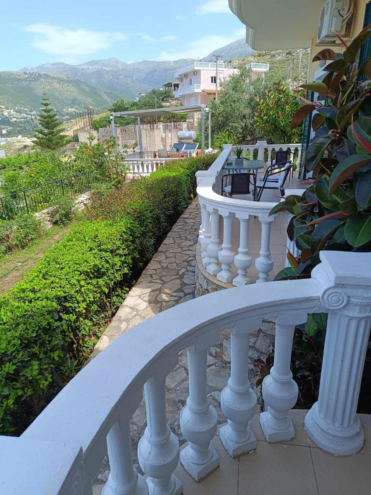 Lovely View Apartments Himare Exterior foto